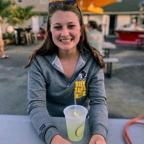 Meet your Posher, Sarah - Picture 1 of 1